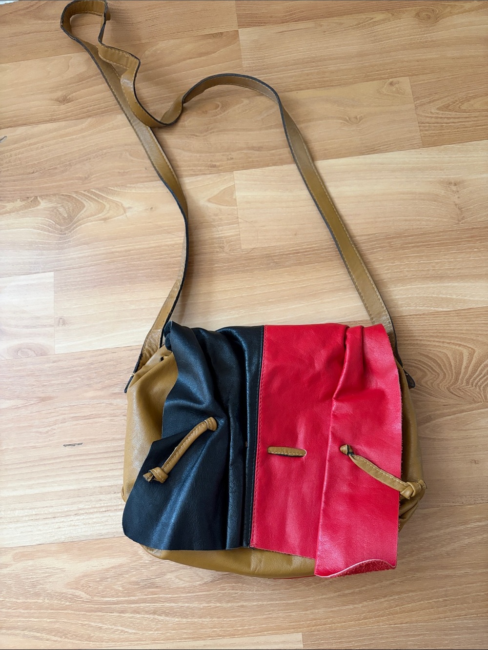 Vintage Convertible Colorblock Leather Crossbody Bag - Red, Black & Tan